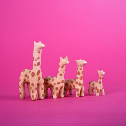 Familia mini jirafas